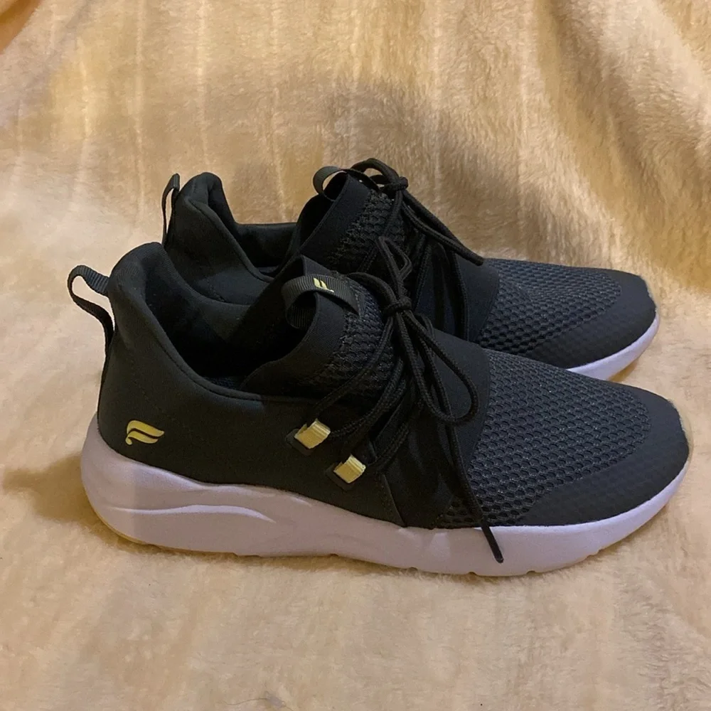 Zuma Studio Sneaker III size 38/8